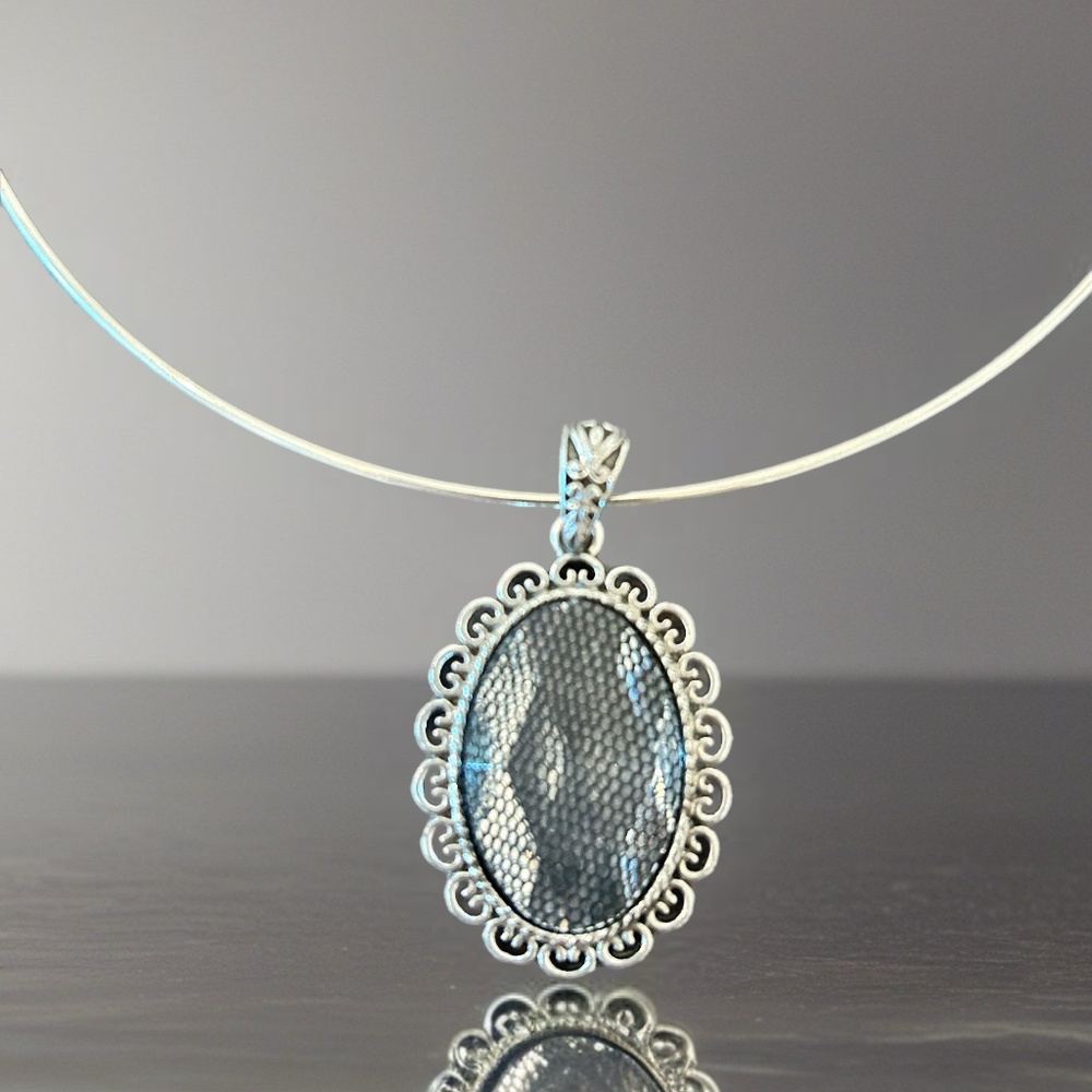Silver Tone Choker
